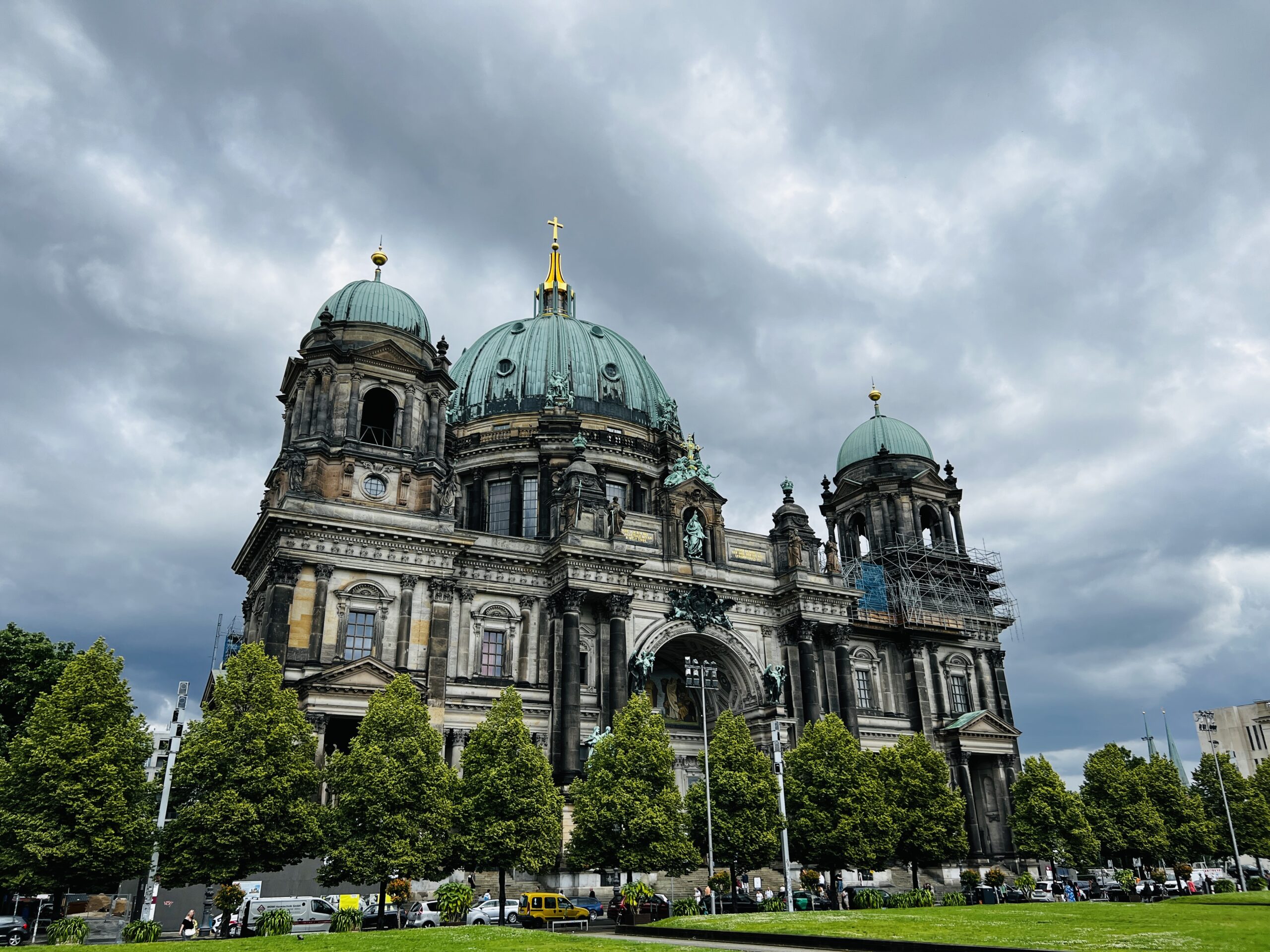 Discover Berlin: Unraveling Its Historic Landmarks 